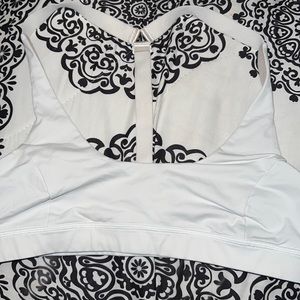 lululemon sports bra, size M